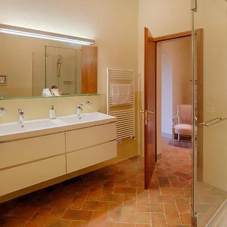 Bed & Breakfast La Valletta Boutique Wine Estate *